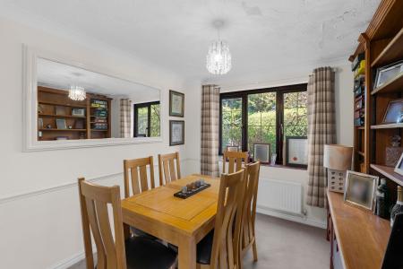 4 bedroom Detached house for sale in Mendlesham, Welwyn Garden City, AL7