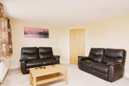 1 bedroom Flat for sale in Moors Walk, Welwyn Garden City, Herts, AL7
