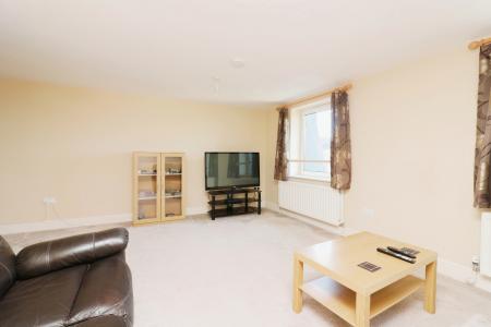 1 bedroom Flat for sale in Moors Walk, Welwyn Garden City, Herts, AL7