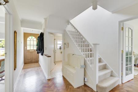 4 bedroom Detached house for sale in Oakhill Drive, Welwyn, AL6