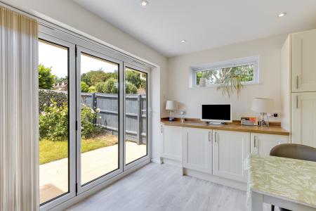 4 bedroom Detached house for sale in Oakhill Drive, Welwyn, AL6