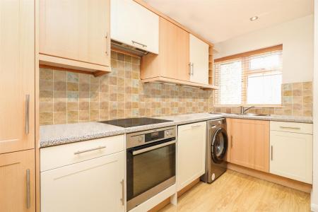 2 bedroom Cluster house for sale in Old School Close, Codicote, Herts, SG4