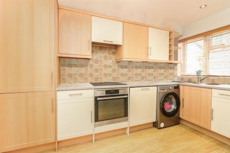 2 bedroom Cluster house for sale in Old School Close, Codicote, Herts, SG4