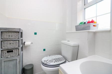 2 bedroom Cluster house for sale in Old School Close, Codicote, Herts, SG4