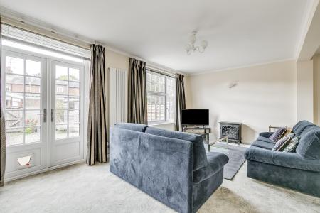 3 bedroom Terraced House for sale in Prae Close, St Albans, AL3