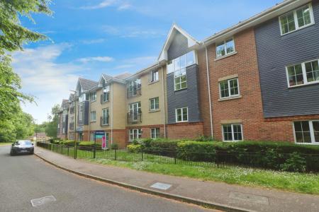 1 bedroom Flat for sale in Priestley Road, Stevenage, SG2