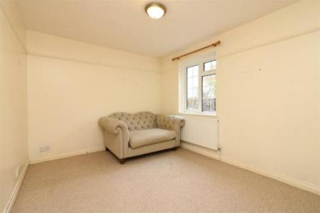 4 bedroom Bungalow for sale in Raffin Close, Datchworth, SG3