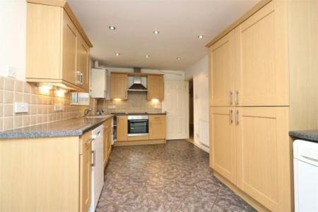 4 bedroom Bungalow for sale in Raffin Close, Datchworth, SG3