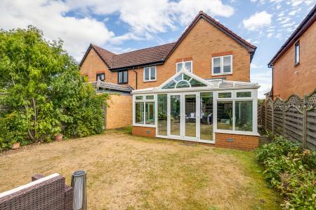 4 bedroom Link detached house for sale in Stirling Way, Welwyn Garden City, AL7