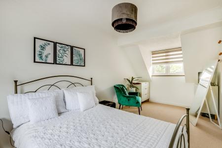 4 bedroom Link detached house for sale in Stirling Way, Welwyn Garden City, AL7