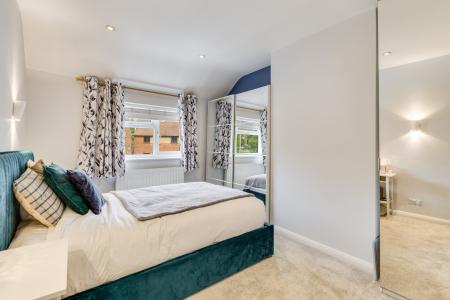 3 bedroom Terraced House for sale in The Crescent, Welwyn, AL6
