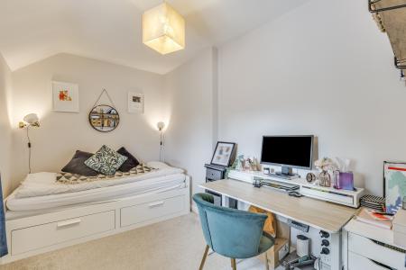 3 bedroom Terraced House for sale in The Crescent, Welwyn, AL6