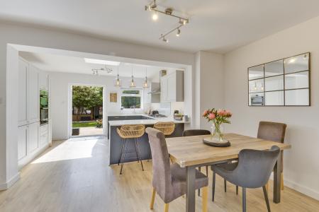 3 bedroom Terraced House for sale in The Crescent, Welwyn, AL6