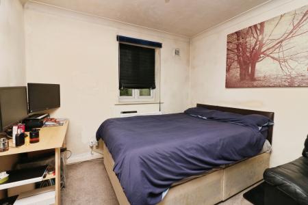1 bedroom Studio flat for sale in Walsingham Close, Hatfield, AL10
