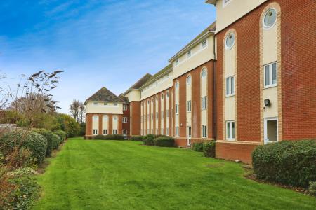 Walsingham Close, Hatfield, AL10