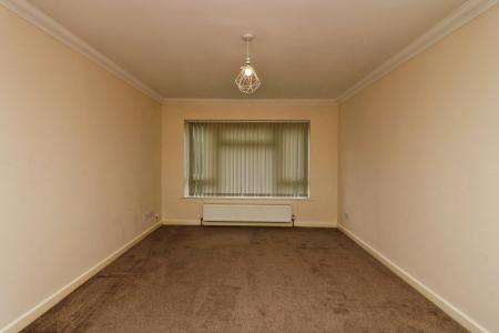 1 bedroom Flat to let in Hedges Close, Hatfield, AL10