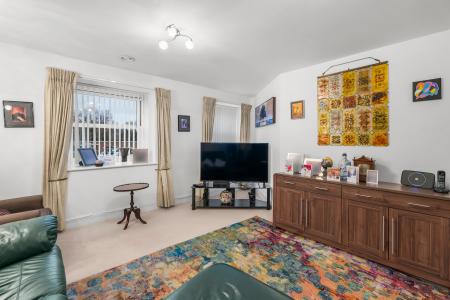 2 bedroom Flat for sale in Peel Court, Welwyn Garden City, AL8