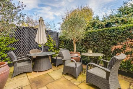 2 bedroom Flat for sale in Wendover Lodge, Welwyn, AL6