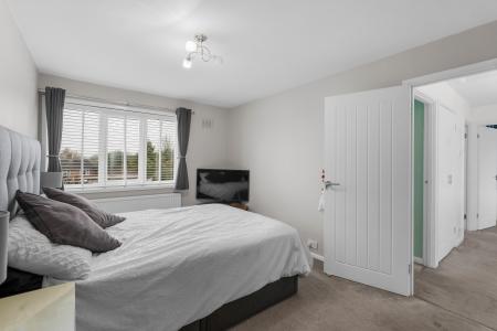 3 bedroom Terraced House for sale in Tudor Road, Welwyn, AL6