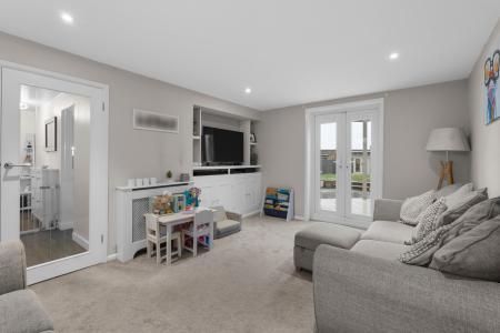 3 bedroom Terraced House for sale in Tudor Road, Welwyn, AL6