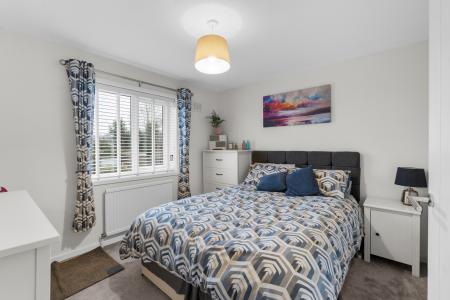 3 bedroom Terraced House for sale in Tudor Road, Welwyn, AL6