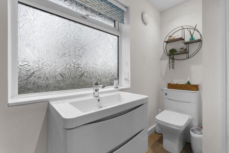 3 bedroom Terraced House for sale in Tudor Road, Welwyn, AL6