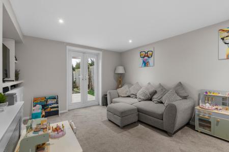 3 bedroom Terraced House for sale in Tudor Road, Welwyn, AL6