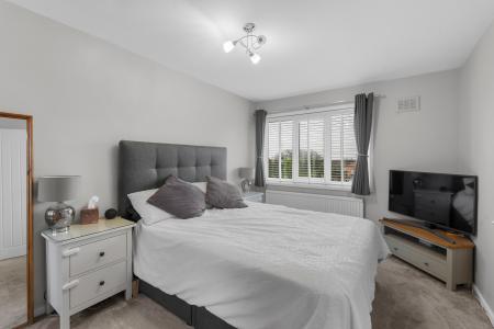 3 bedroom Terraced House for sale in Tudor Road, Welwyn, AL6