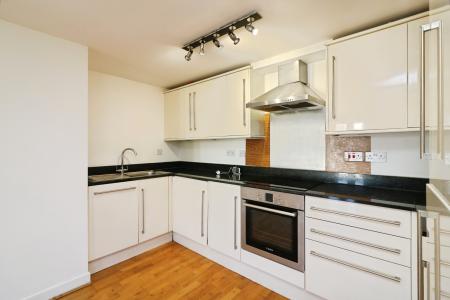 2 bedroom Flat to let in Stevenage Road, Hitchin, SG4