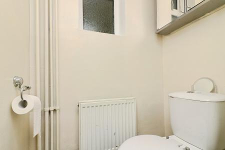 4 bedroom Terraced House to let in Cecil Crescent, Hatfield, AL10