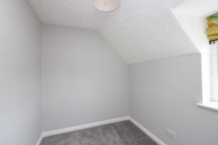 4 bedroom Terraced House to let in Cecil Crescent, Hatfield, AL10