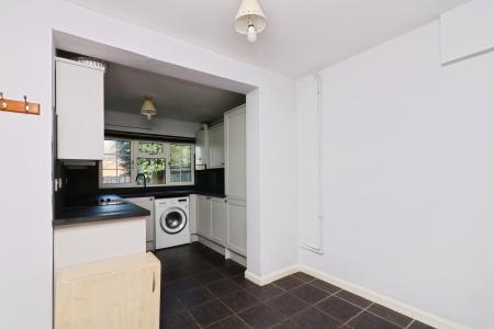 4 bedroom Terraced House to let in Cecil Crescent, Hatfield, AL10