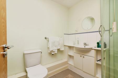 2 bedroom Flat for sale in Newland Gardens, Hertford, SG13