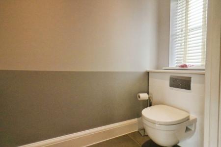 3 bedroom Detached house to let in Church Street, Welwyn, AL6