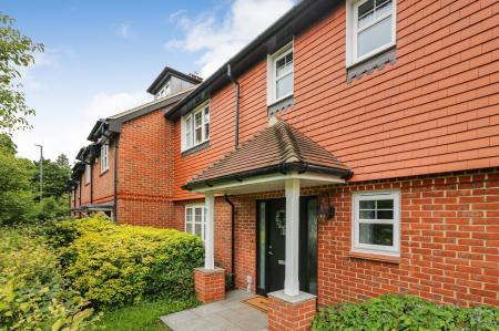 4 bedroom End of terrace house for sale in Mortimer Crescent, King's Park