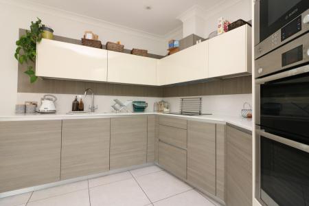 4 bedroom End of terrace house for sale in Mortimer Crescent, King's Park