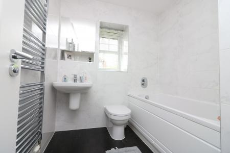 4 bedroom End of terrace house for sale in Mortimer Crescent, King's Park