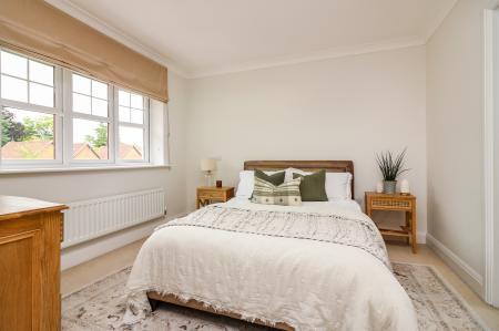 4 bedroom End of terrace house for sale in Mortimer Crescent, King's Park