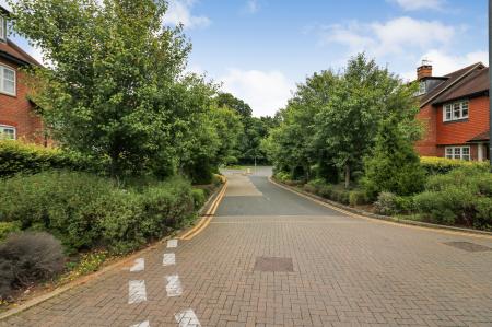 4 bedroom End of terrace house for sale in Mortimer Crescent, King's Park