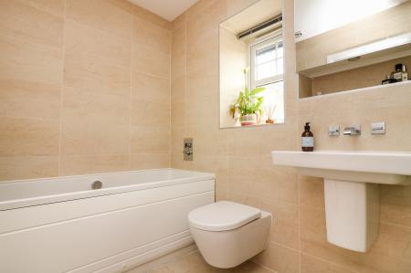 4 bedroom End of terrace house for sale in Mortimer Crescent, King's Park