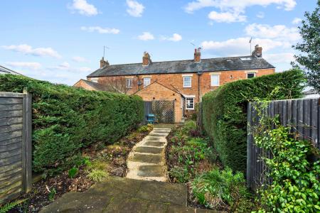 2 bedroom Terraced House for sale in New Town, Codicote, SG4