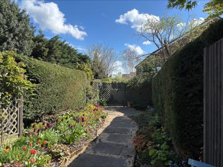 2 bedroom Terraced House for sale in New Town, Codicote, SG4