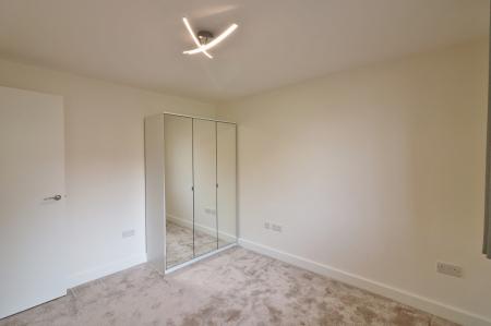 1 bedroom Flat to let in Drakes Drive, Stevenage, SG2