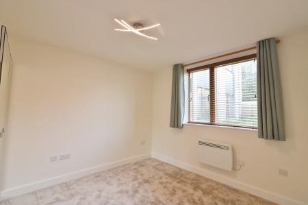 1 bedroom Flat to let in Drakes Drive, Stevenage, SG2