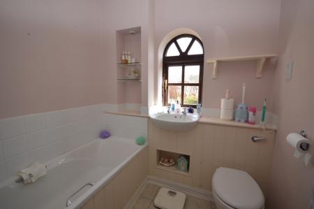 3 bedroom Detached house to let in Lomond Way, Stevenage, SG1