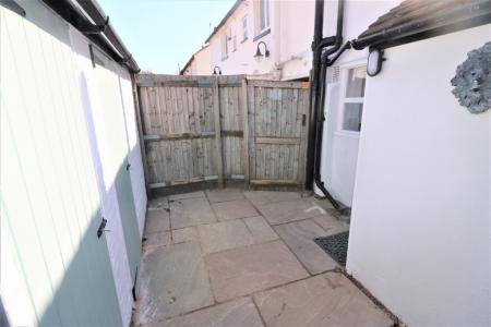 1 bedroom Terraced House to let in Mimram Road, Welwyn, AL6