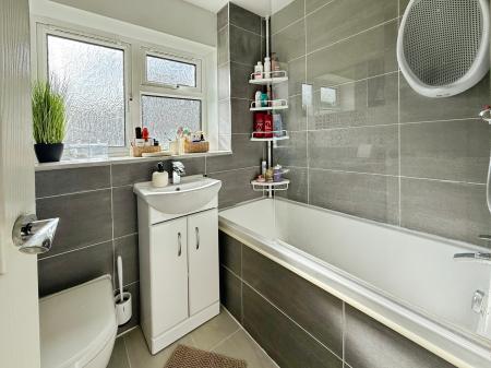 1 bedroom Flat for sale in Northdown Road, Hatfield, AL10