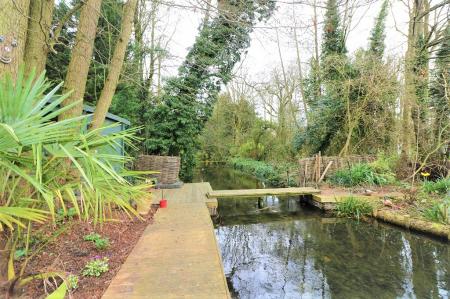 1 bedroom Bungalow to let in The Green, Welwyn, AL6