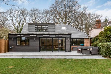 4 bedroom Detached house for sale in Woolmers Lane, Hertford, SG14