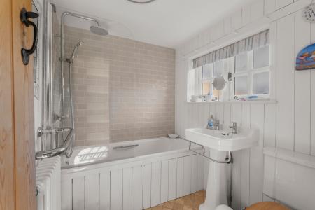 2 bedroom Cottage for sale in Heath Lane, Codicote, SG4